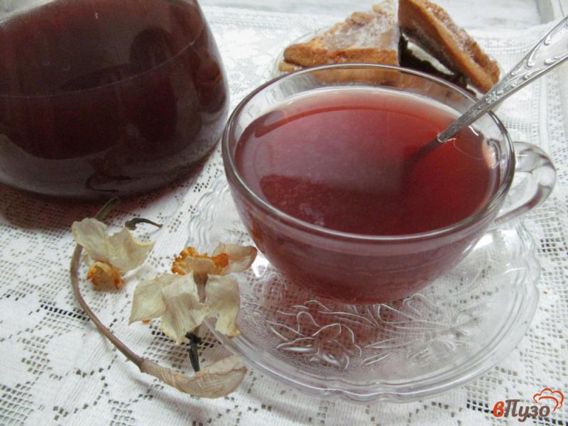 Фото приготовление рецепта: Чай из ягод трав и специй шаг №5
