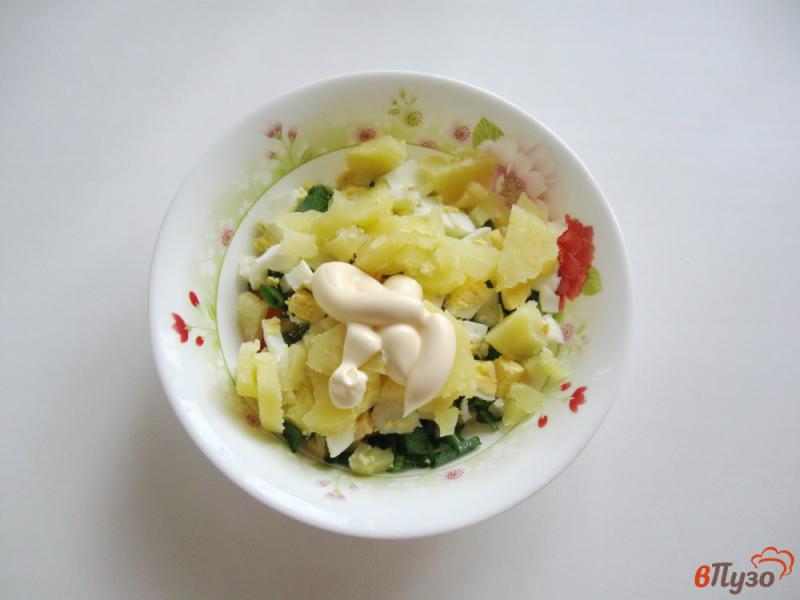 Фото приготовление рецепта: Салат с помидором и картофелем шаг №6