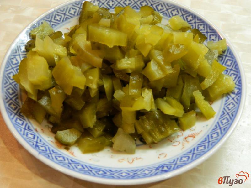 Фото приготовление рецепта: Салат винегрет с зеленым горошком и кунжутом шаг №2