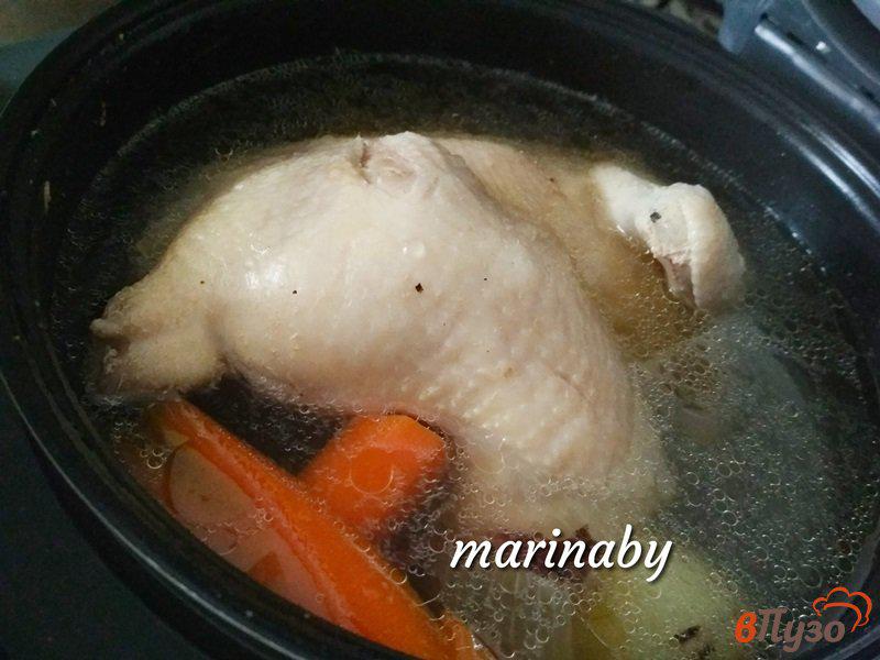 Фото приготовление рецепта: Куриный бульон в мультиварке шаг №3