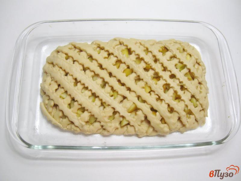 Фото приготовление рецепта: Пирог с яблоками шаг №7