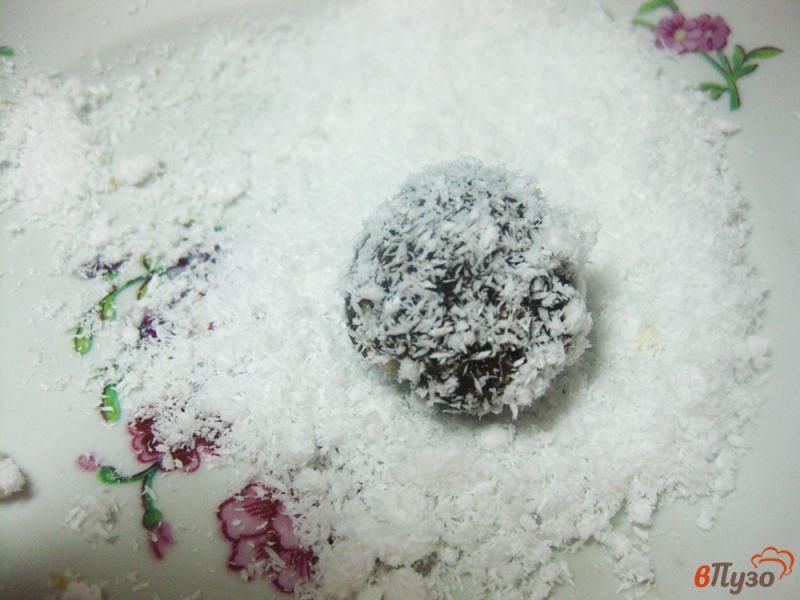 Фото приготовление рецепта: Конфеты кокосовые «Рафаэлло» шаг №21
