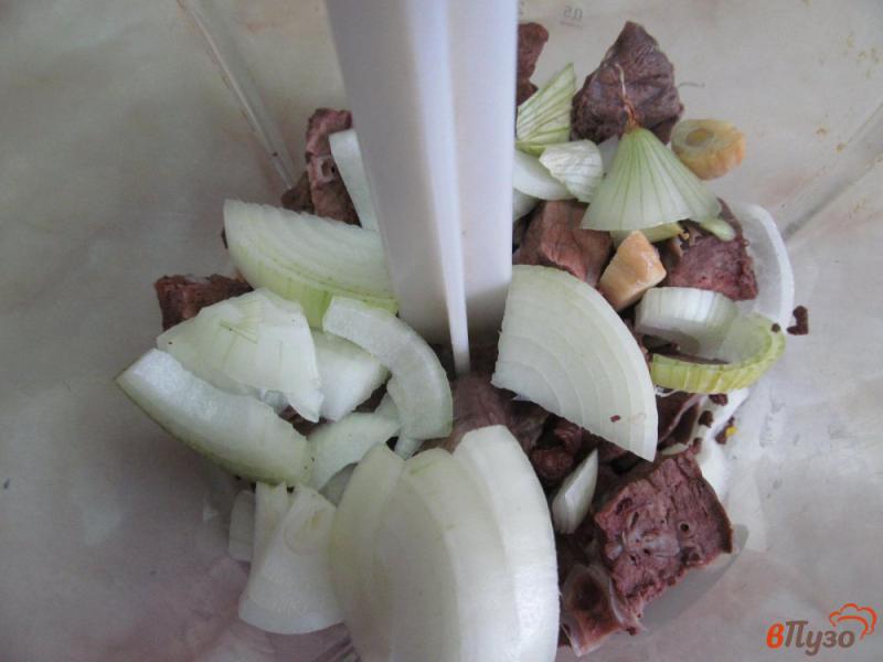Фото приготовление рецепта: Рагу из свиного легкого с грибами и овощами шаг №2
