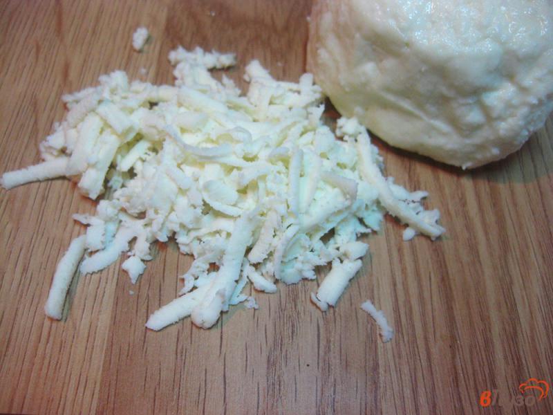 Фото приготовление рецепта: Закуска из лаваша с адыгейским сыром и укропом шаг №1