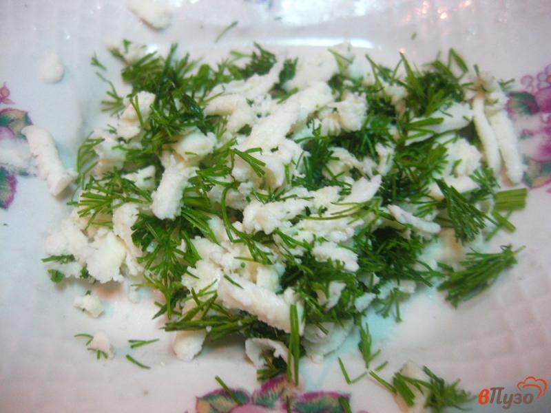 Фото приготовление рецепта: Закуска из лаваша с адыгейским сыром и укропом шаг №2