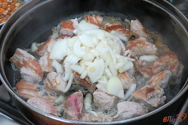 Фото приготовление рецепта: Свинина тушёная с лечо шаг №5