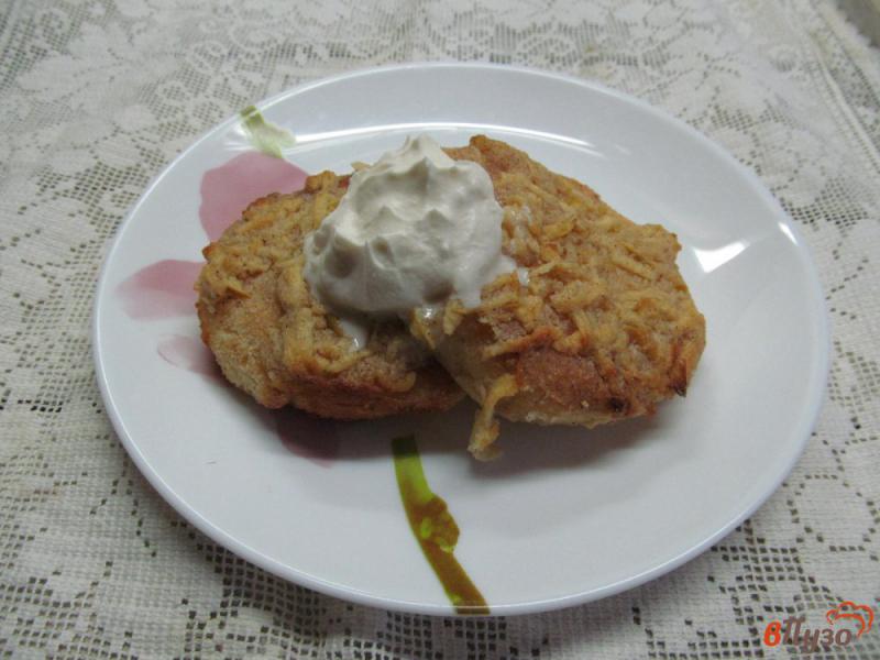 Фото приготовление рецепта: Сырники с манной крупой под яблочным соусом шаг №9