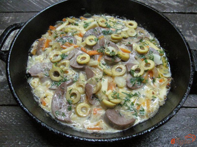Фото приготовление рецепта: Свиные почки с оливками в сметанном соусе шаг №5