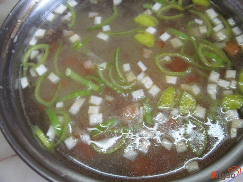 Фото приготовление рецепта: Картофельный суп на молоке с сыром шаг №4