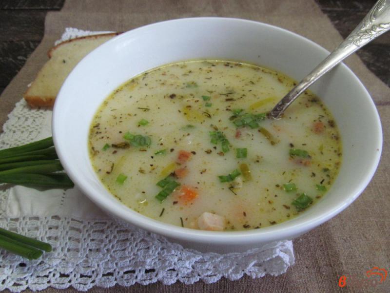 Фото приготовление рецепта: Картофельный суп на молоке с сыром шаг №8