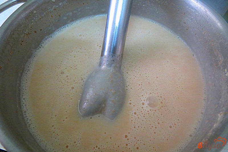 Фото приготовление рецепта: Суп пюре с лососем и сливками шаг №7