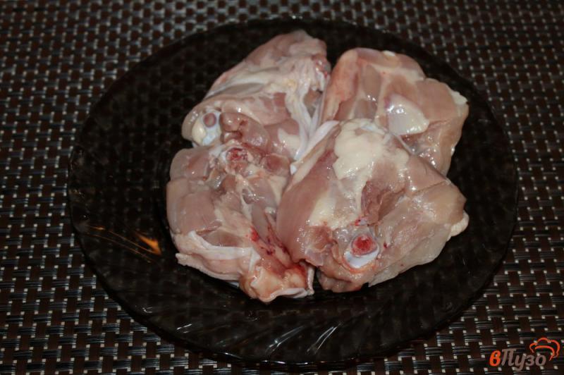 Фото приготовление рецепта: Куриные отбивные из бедер с чесноком шаг №1