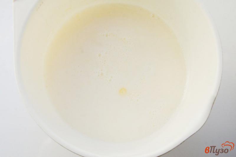 Фото приготовление рецепта: Тесто для тонких блинов на молоке шаг №2