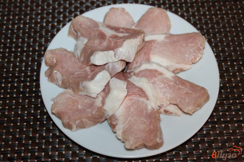 Фото приготовление рецепта: Отбивные из свинины маринованные в соевом соусе шаг №1