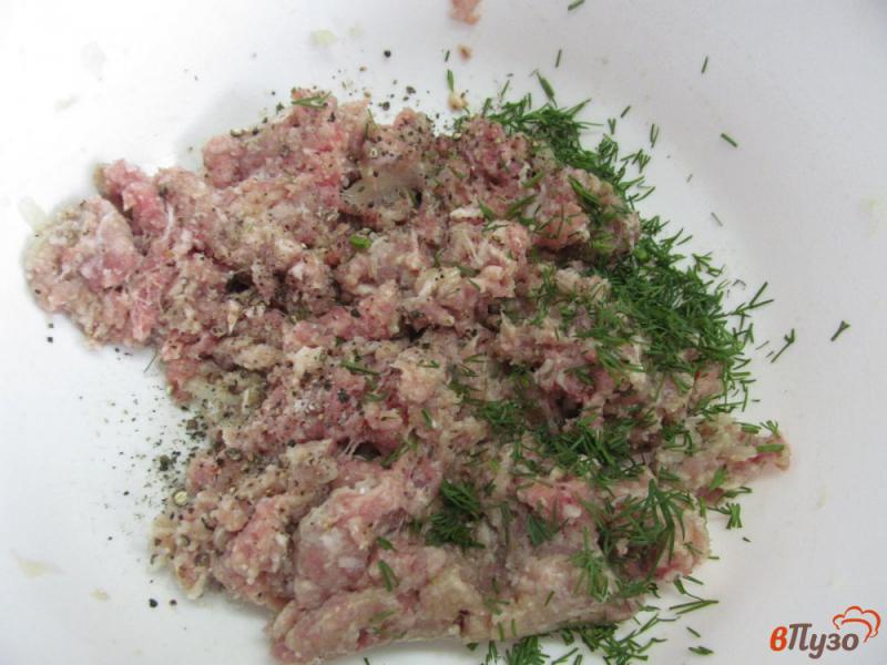 Фото приготовление рецепта: Котлеты с начинкой из сыра с оливками шаг №2