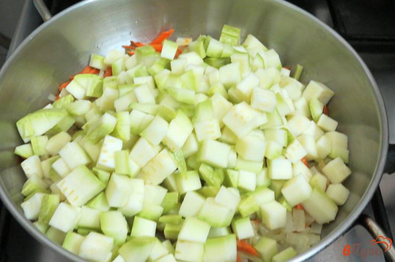 Фото приготовление рецепта: Суп из кабачков с молоком шаг №5