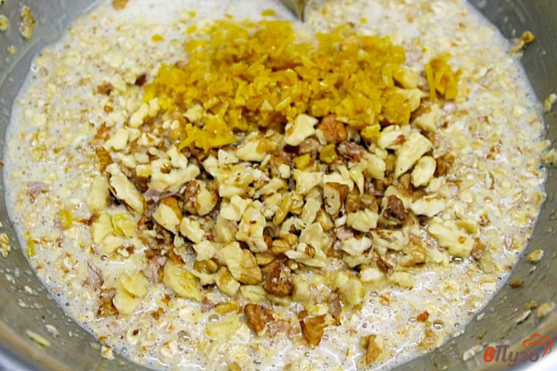 Фото приготовление рецепта: Овсяное печенье с орехами и корочкой лимона шаг №5