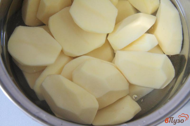Фото приготовление рецепта: Вареники с картофелем на заварном тесте шаг №2