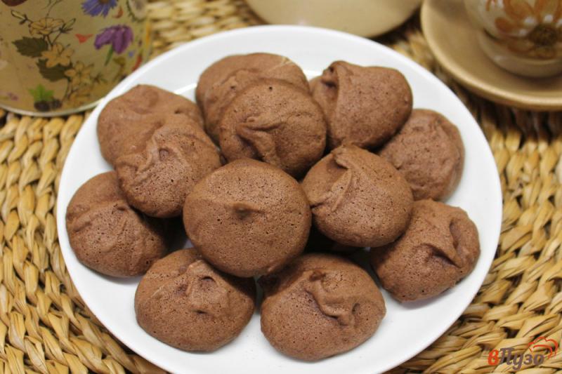Фото приготовление рецепта: Шоколадное печенье на взбитых белках шаг №6