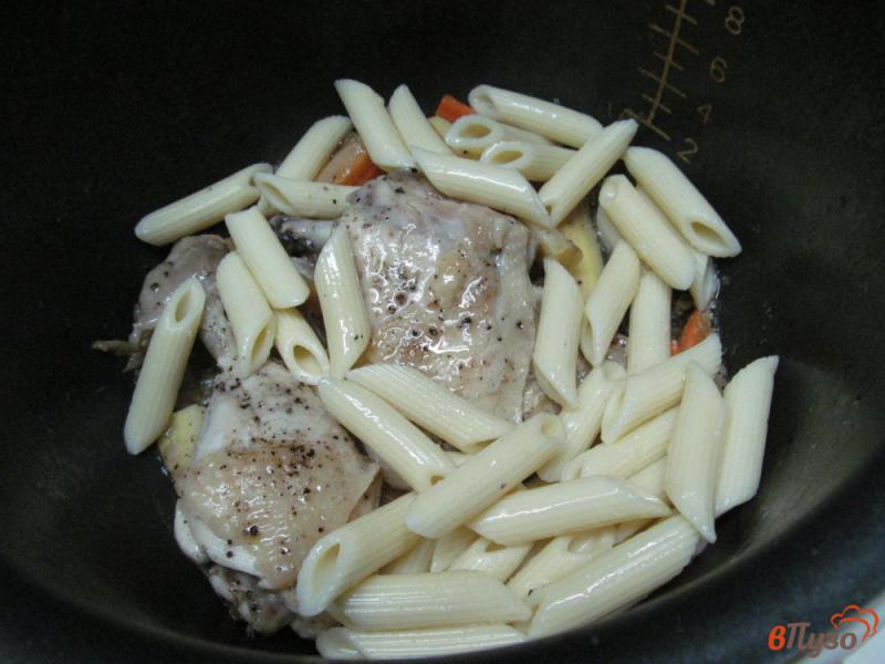 Фото приготовление рецепта: Тушеная курица с овощами в мультиварке шаг №5