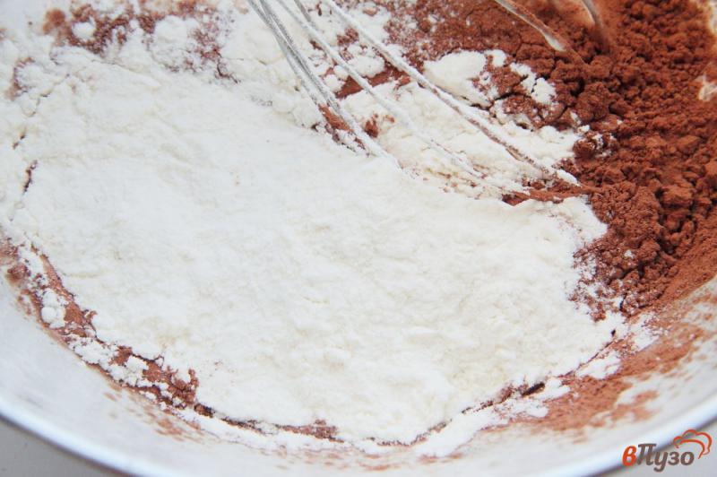 Фото приготовление рецепта: Шоколадное печенье на белках шаг №3