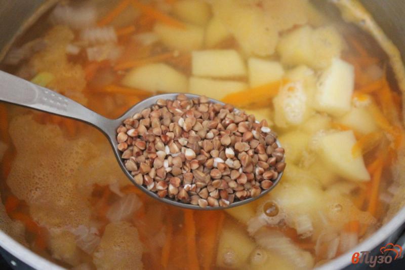 Фото приготовление рецепта: Гречневый суп с овощами ассорти шаг №3