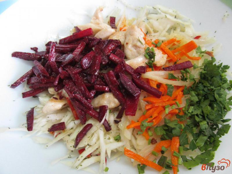 Фото приготовление рецепта: Салат «Бюджетный» из овощей с курицей шаг №5