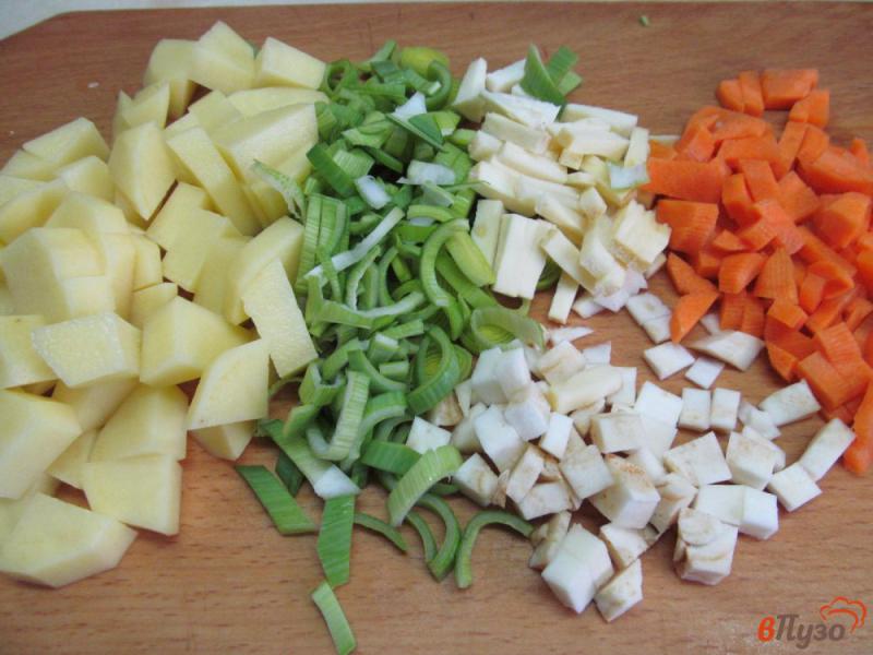 Фото приготовление рецепта: Овощной суп с гречкой на молоке шаг №2