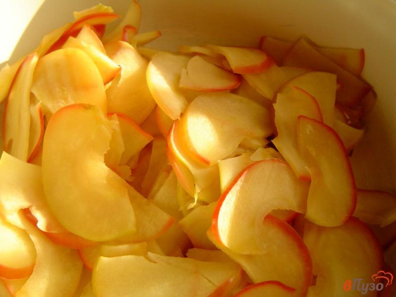 Фото приготовление рецепта: Слойки с яблоками «Розочки» шаг №3