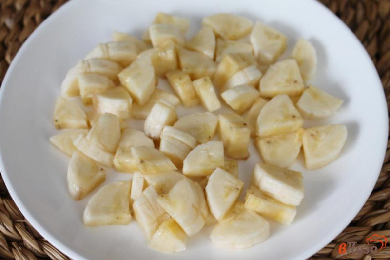 Фото приготовление рецепта: Полезный завтрак из пророщенной пшеницы с бананом и йогуртом шаг №1