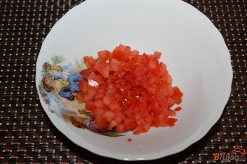 Фото приготовление рецепта: Утиная грудка с травами и острой томатной сальсой шаг №6