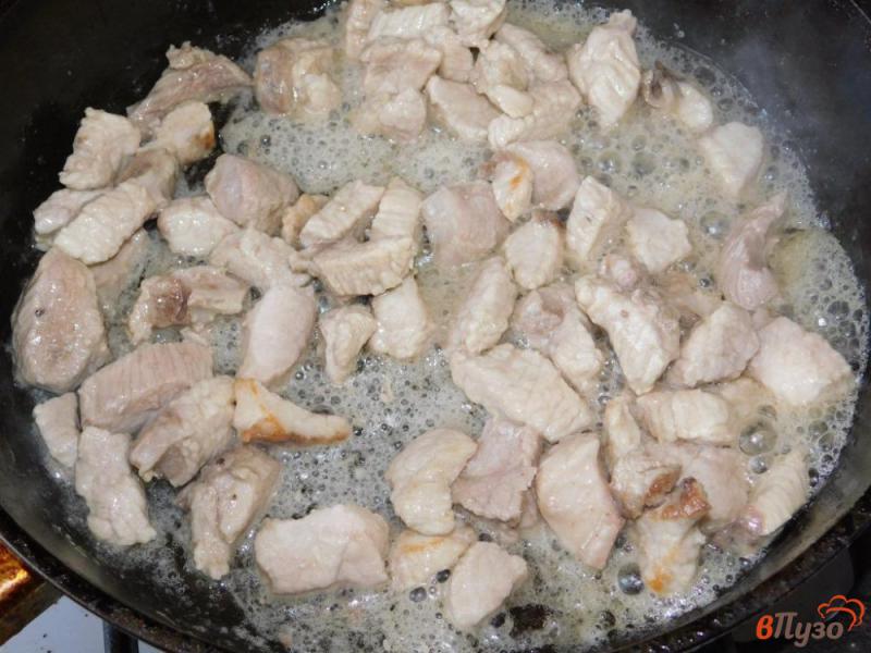 Фото приготовление рецепта: Свинина с печенью в сливках шаг №1
