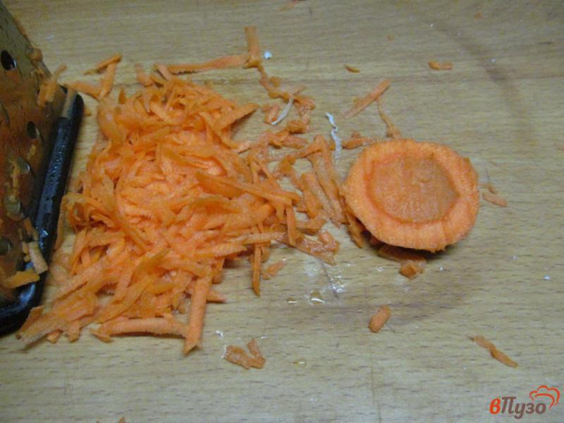 Фото приготовление рецепта: Салат из капусты свеклы и моркови шаг №2