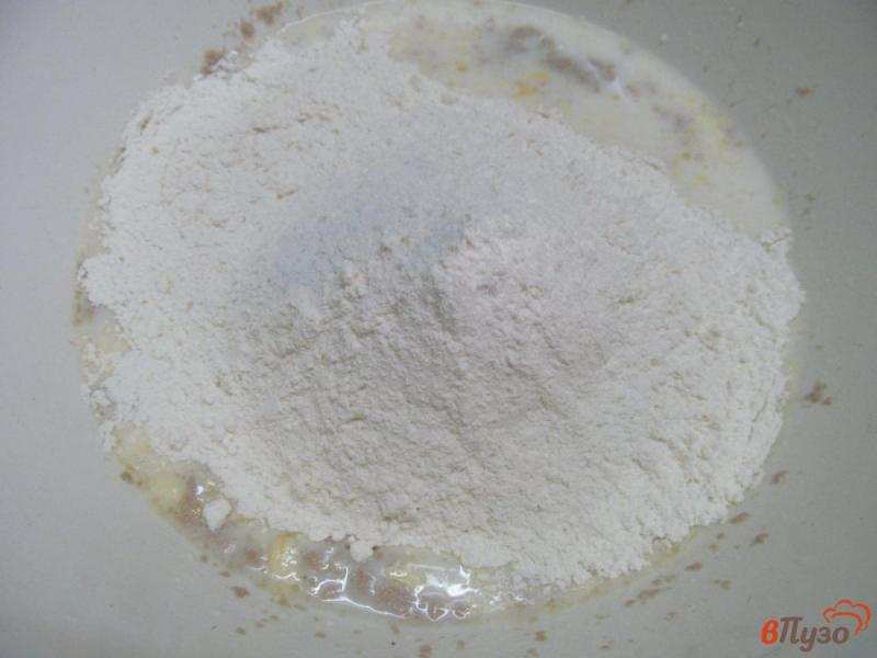Фото приготовление рецепта: Белый хлеб «подсолнух» шаг №2