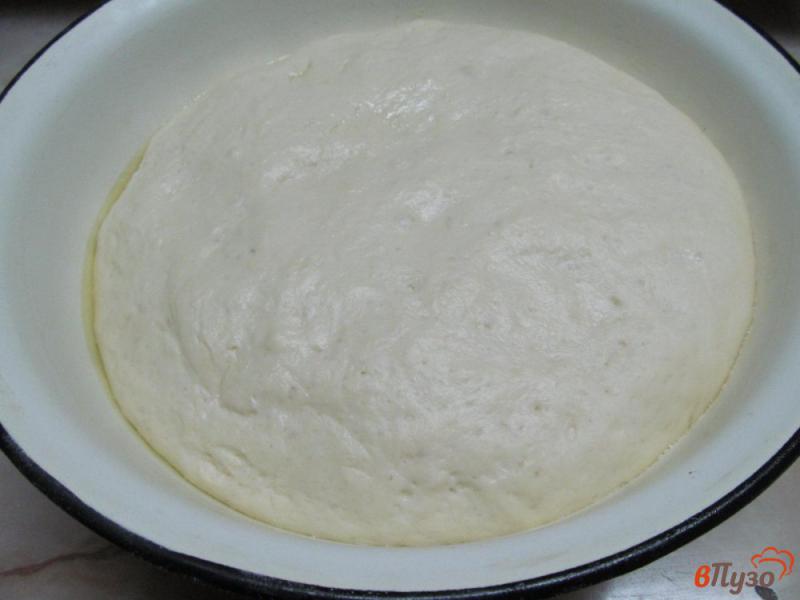 Фото приготовление рецепта: Белый хлеб «подсолнух» шаг №5