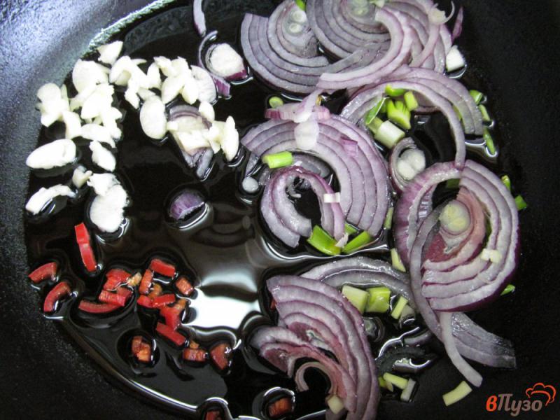 Фото приготовление рецепта: Овощное соте с вешенками шаг №1