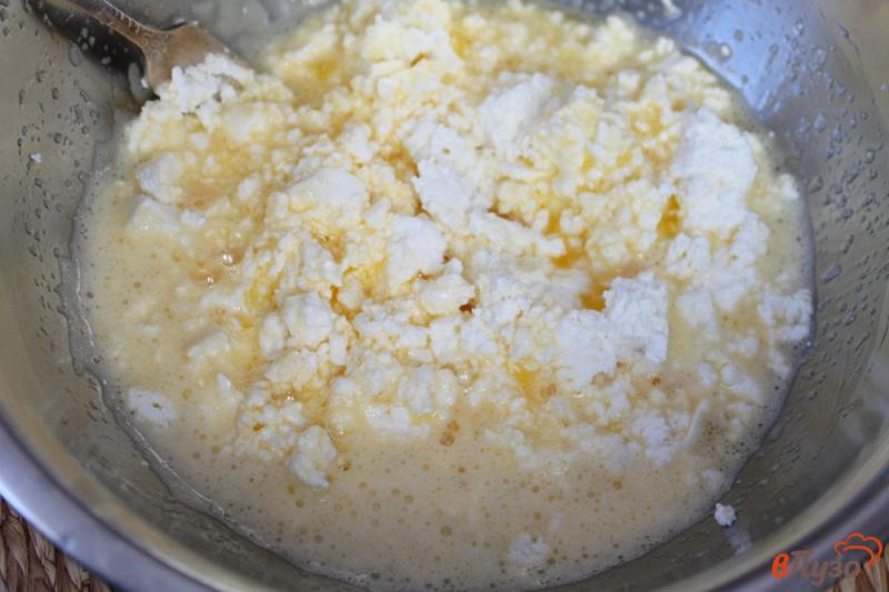 Фото приготовление рецепта: Творожные кексы с инжиром шаг №2