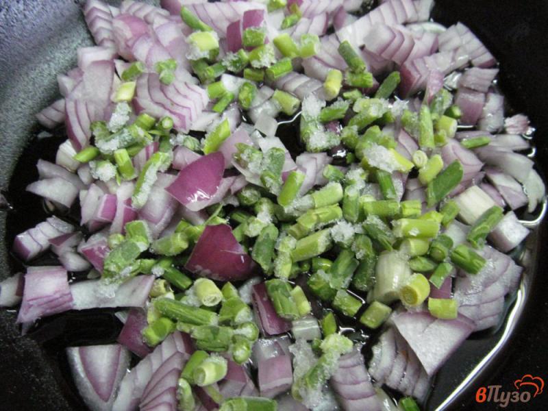 Фото приготовление рецепта: Салат из свеклы с оливками шаг №1