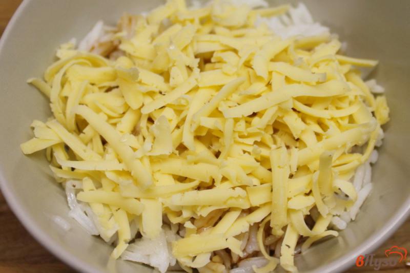 Фото приготовление рецепта: Рисовый салат с водорослями и сыром шаг №3