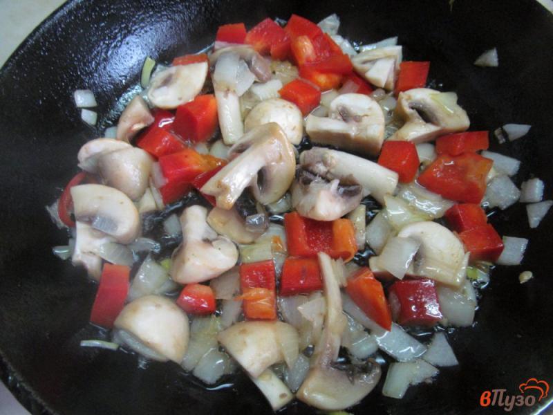 Фото приготовление рецепта: Драник с мясом и овощами шаг №3