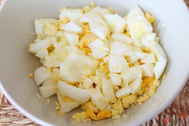 Фото приготовление рецепта: Яичный соус с чесноком и горчицей шаг №1