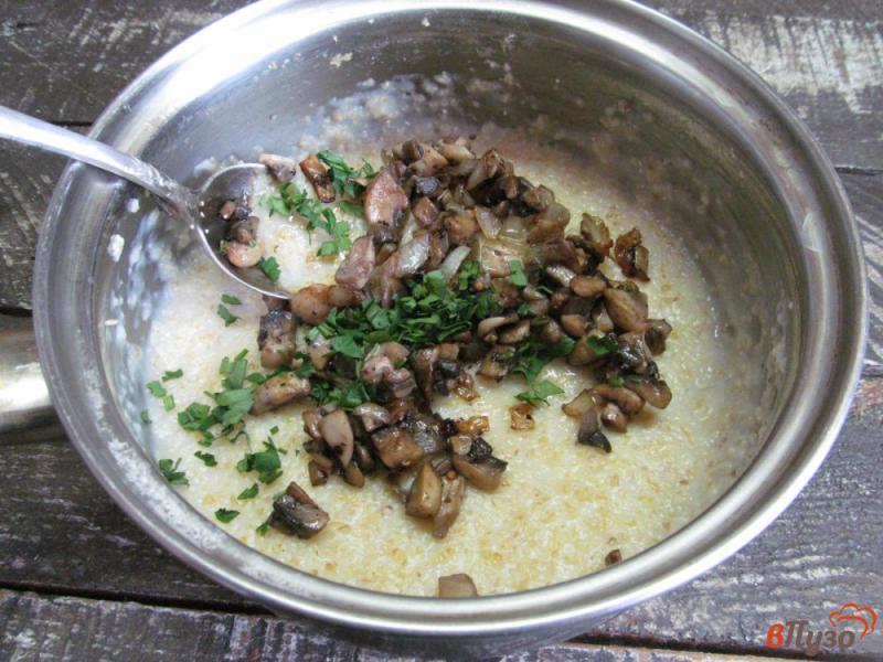 Фото приготовление рецепта: Каша «Артек» с грибами и печенью шаг №5