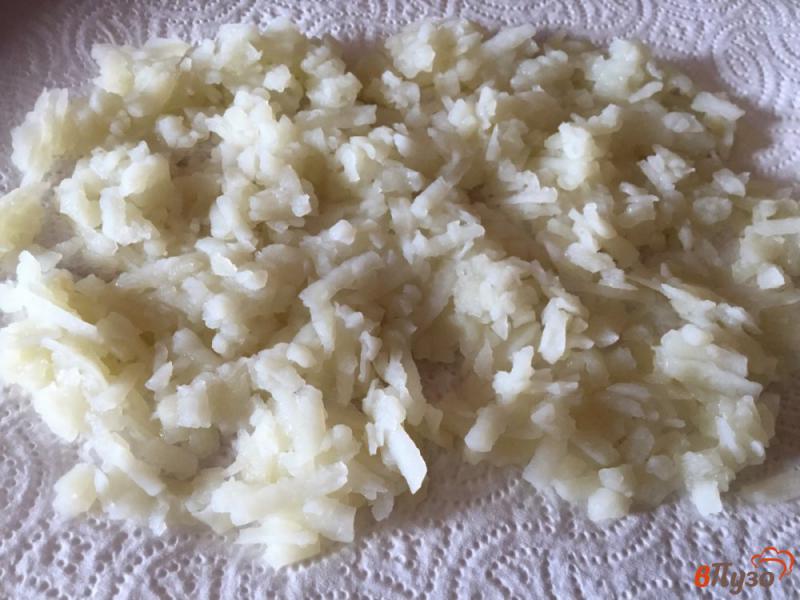 Фото приготовление рецепта: Оладьи картофельные «Хэшбраун» шаг №3