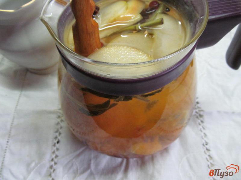 Фото приготовление рецепта: Чай с шалфеем и мандарином шаг №5