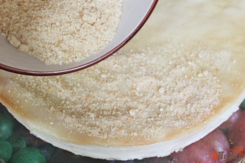 Фото приготовление рецепта: Песочный торт с ванильным кремом шаг №10