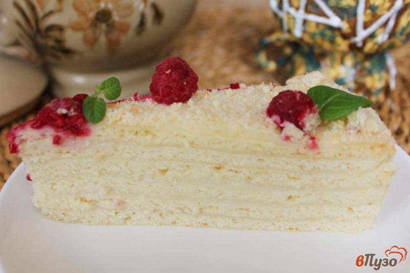 Фото приготовление рецепта: Песочный торт с ванильным кремом шаг №12