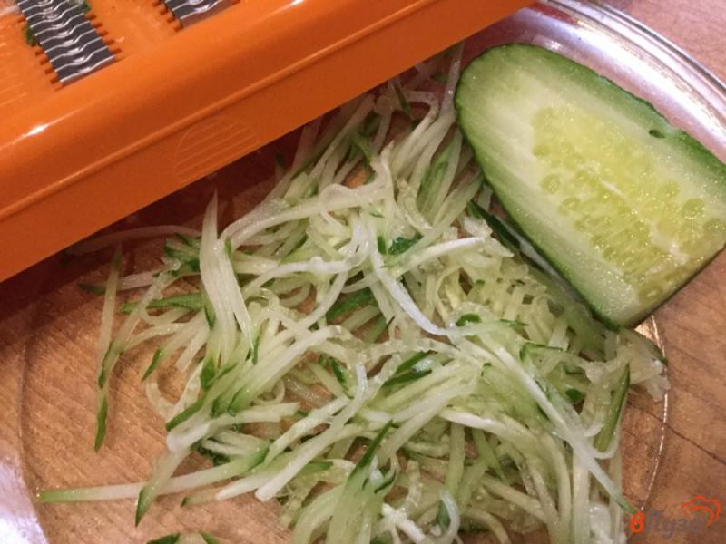 Фото приготовление рецепта: Салат из огурца и моркови шаг №1