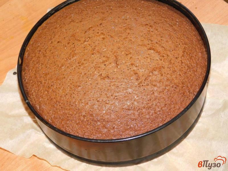 Фото приготовление рецепта: Шоколадный бисквит шаг №4