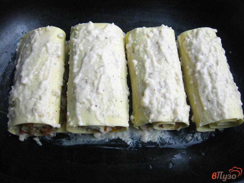 Фото приготовление рецепта: Лазанья в рулетиках с мясом и грибами шаг №15