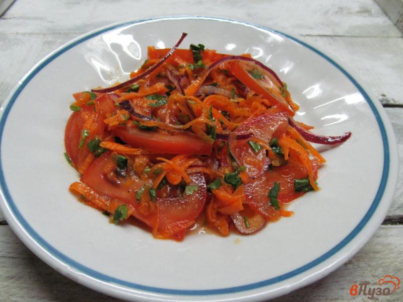 Фото приготовление рецепта: Помидорный салат с морковью шаг №4